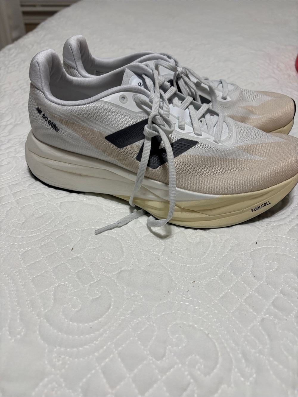 New Balance White, Beige & Black FuelCell Running shoes. Quality super shoe!